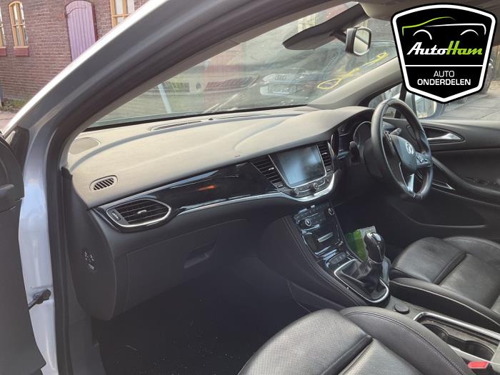 Opel Astra K Sports Tourer 1.6 CDTI 136 16V Sloopvoertuig (2016, Licht, Blauw, Beige)