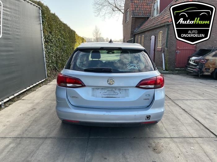Opel Astra K Sports Tourer 1.6 CDTI 136 16V Sloopvoertuig (2016, Licht, Blauw, Beige)