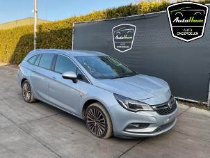 Opel Astra K Sports Tourer 1.6 CDTI 136 16V Sloopvoertuig (2016, Licht, Blauw, Beige)
