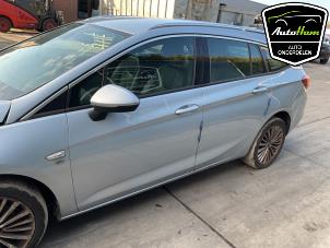 Opel Astra K Sports Tourer 1.6 CDTI 136 16V Sloopvoertuig (2016, Licht, Blauw, Beige)