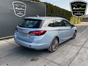 Opel Astra K Sports Tourer 1.6 CDTI 136 16V Sloopvoertuig (2016, Licht, Blauw, Beige)