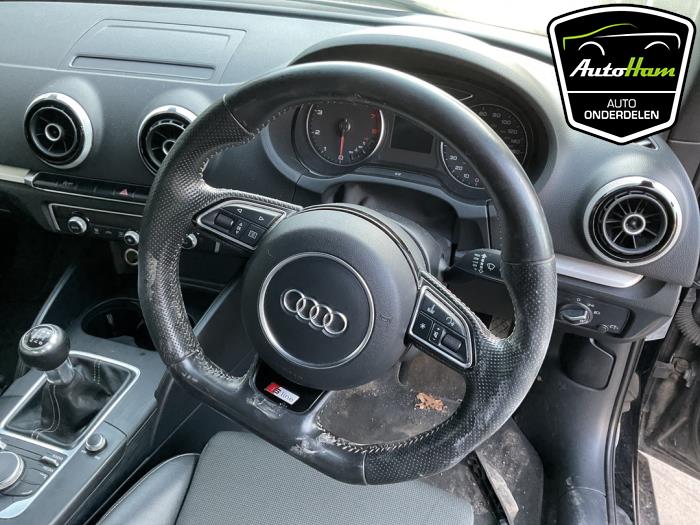 Audi A3 Limousine 1.4 TFSI ACT 16V Sloopvoertuig (2015, Zwart)