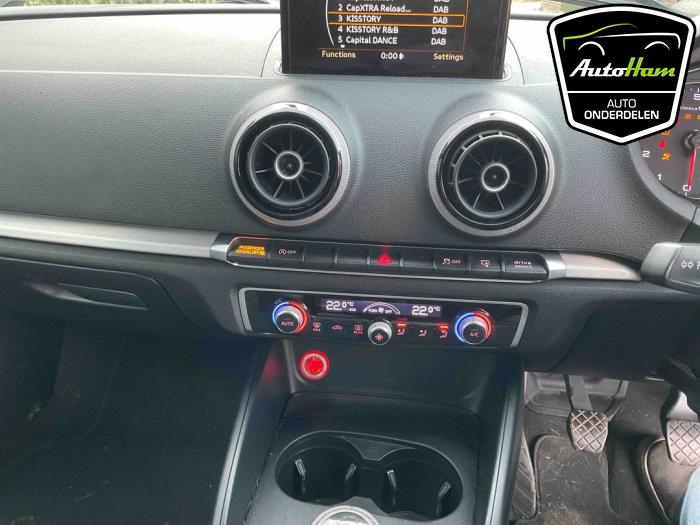 Audi A3 Limousine 1.4 TFSI ACT 16V Sloopvoertuig (2015, Zwart)