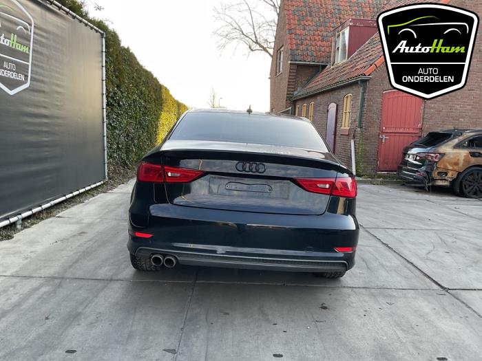 Audi A3 Limousine 1.4 TFSI ACT 16V Sloopvoertuig (2015, Zwart)
