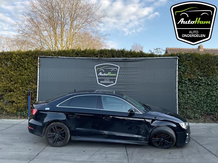 Audi A3 Limousine 1.4 TFSI ACT 16V Sloopvoertuig (2015, Zwart)