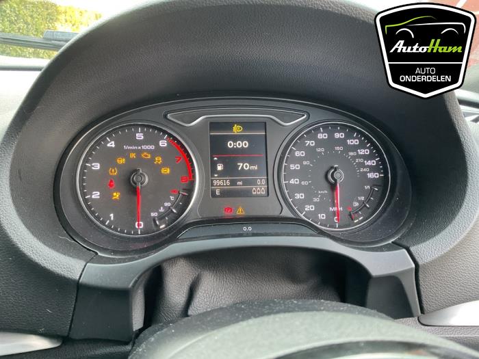 Audi A3 Limousine 1.4 TFSI ACT 16V Sloopvoertuig (2015, Zwart)