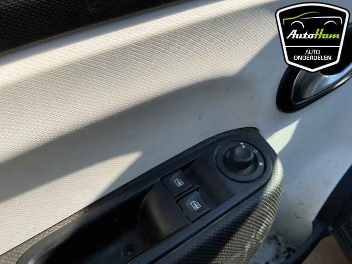 Renault Twingo III 1.0 SCe 70 12V Sloopvoertuig (2016, Zwart)