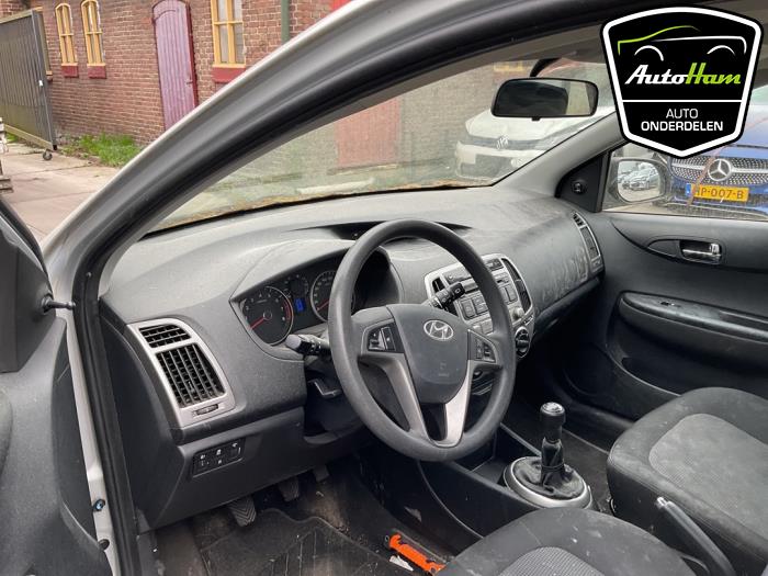 Hyundai i20 1.2i 16V Sloopvoertuig (2013, Grijs)