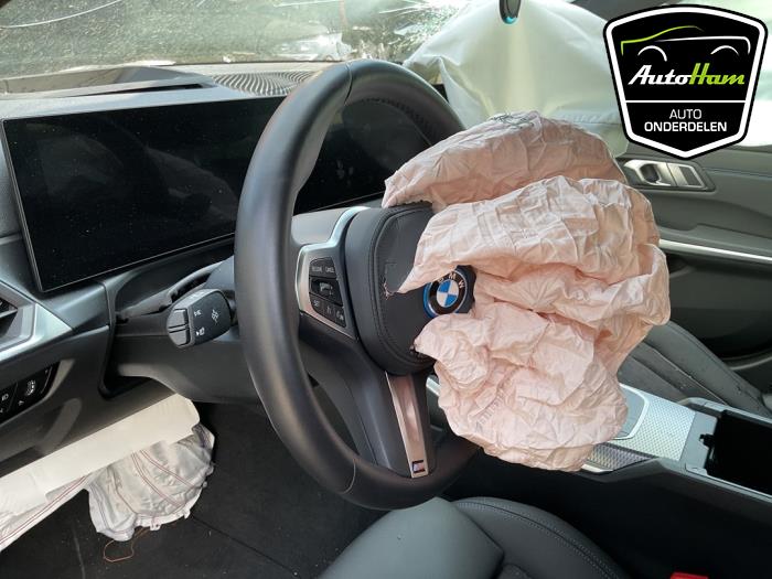 BMW 3 serie Touring 330e 2.0 TwinPower Turbo 16V Sloopvoertuig (2023, Zwart)