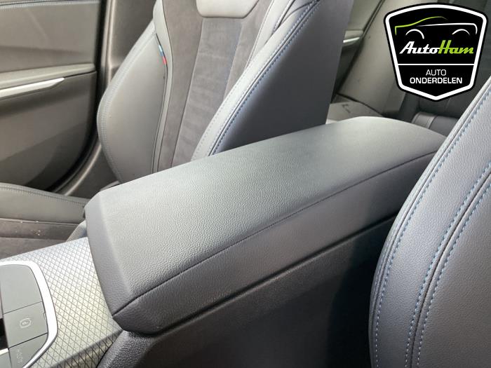 BMW 3 serie Touring 330e 2.0 TwinPower Turbo 16V Sloopvoertuig (2023, Zwart)