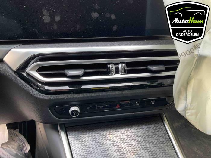 BMW 3 serie Touring 330e 2.0 TwinPower Turbo 16V Sloopvoertuig (2023, Zwart)