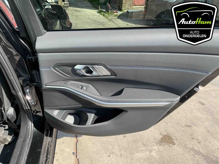 BMW 3 serie Touring 330e 2.0 TwinPower Turbo 16V Sloopvoertuig (2023, Zwart)