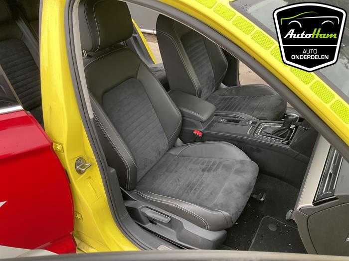 Volkswagen Passat Variant 2.0 TDI 16V 150 Sloopvoertuig (2021, Geel)