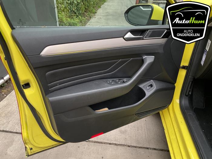 Volkswagen Passat Variant 2.0 TDI 16V 150 Sloopvoertuig (2021, Geel)