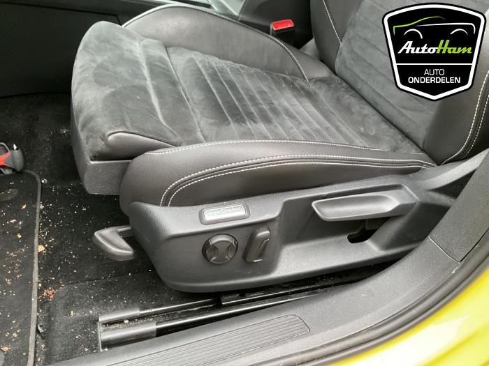 Volkswagen Passat Variant 2.0 TDI 16V 150 Sloopvoertuig (2021, Geel)