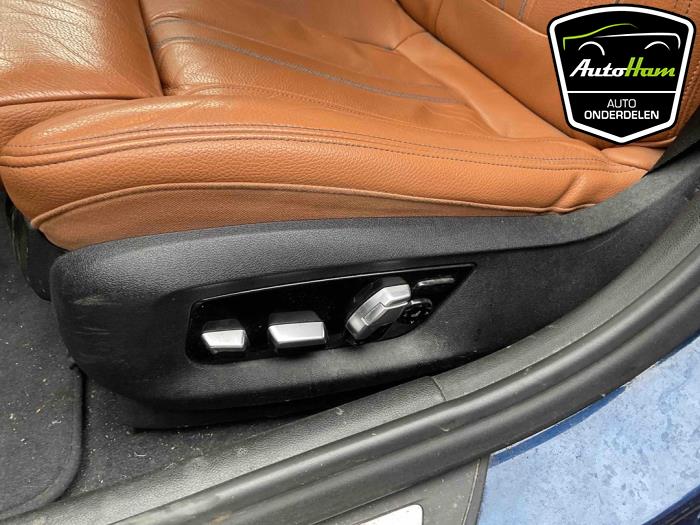 BMW 5 serie Touring 520i 2.0 TwinPower Turbo 16V Sloopvoertuig (2019, Blauw)