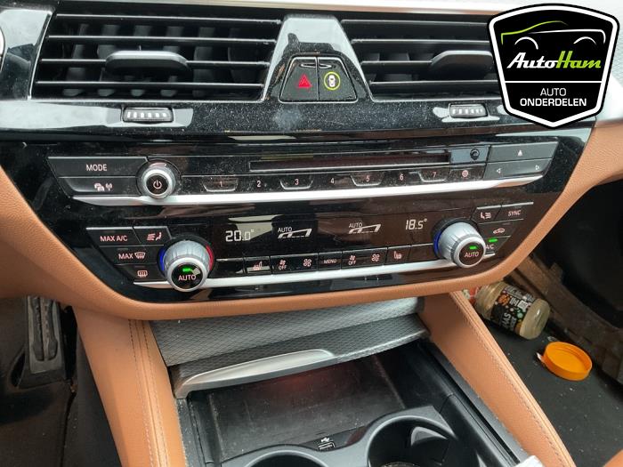 BMW 5 serie Touring 520i 2.0 TwinPower Turbo 16V Sloopvoertuig (2019, Blauw)