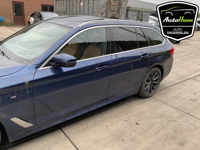 BMW 5 serie Touring 520i 2.0 TwinPower Turbo 16V Sloopvoertuig (2019, Blauw)