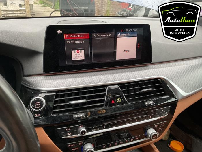 BMW 5 serie Touring 520i 2.0 TwinPower Turbo 16V Sloopvoertuig (2019, Blauw)