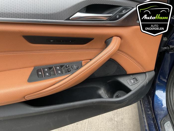 BMW 5 serie Touring 520i 2.0 TwinPower Turbo 16V Sloopvoertuig (2019, Blauw)