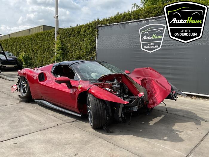 Ferrari 296 GTS 3.0 PHEV Sloopvoertuig (2025, Rood)