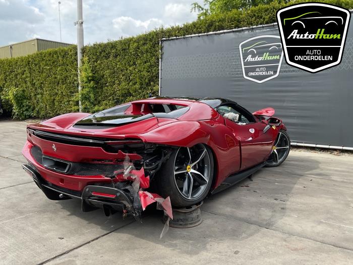 Ferrari 296 GTS 3.0 PHEV Sloopvoertuig (2025, Rood)