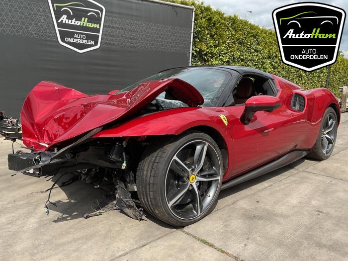 Ferrari 296 GTS 3.0 PHEV Sloopvoertuig (2025, Rood)