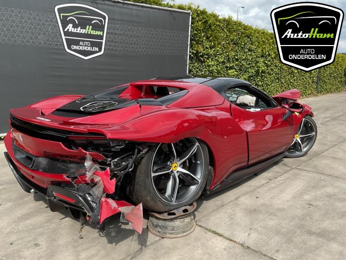 Ferrari 296 GTS 3.0 PHEV Sloopvoertuig (2025, Rood)