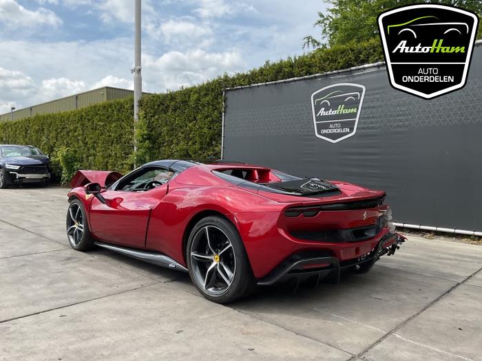 Ferrari 296 GTS 3.0 PHEV Sloopvoertuig (2025, Rood)