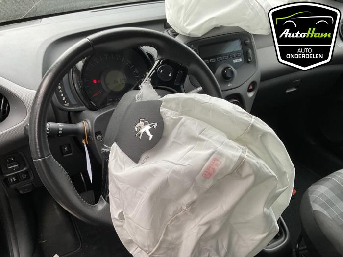 Peugeot 108 1.0 12V VVT-i Sloopvoertuig (2020, Zwart)