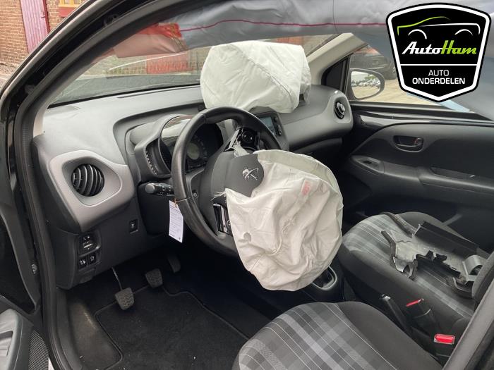 Peugeot 108 1.0 12V VVT-i Sloopvoertuig (2020, Zwart)