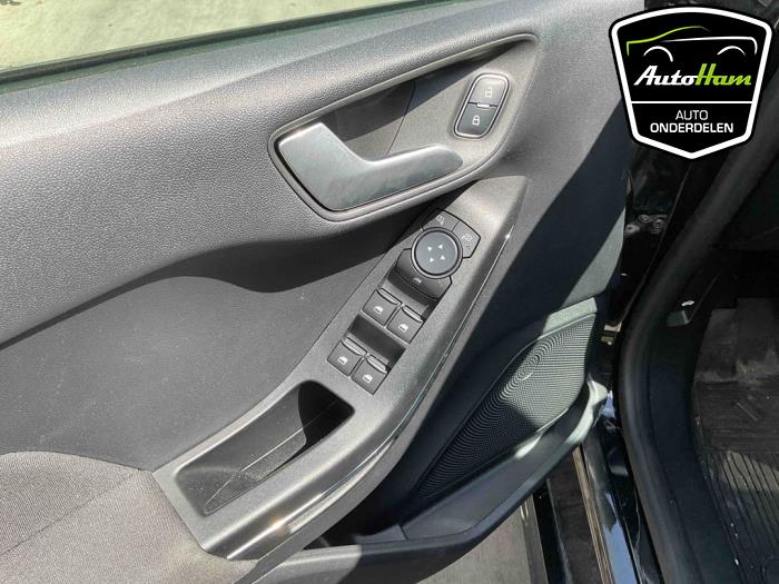 Ford Fiesta 7 1.0 EcoBoost 12V 100 Sloopvoertuig (2023, Zwart)