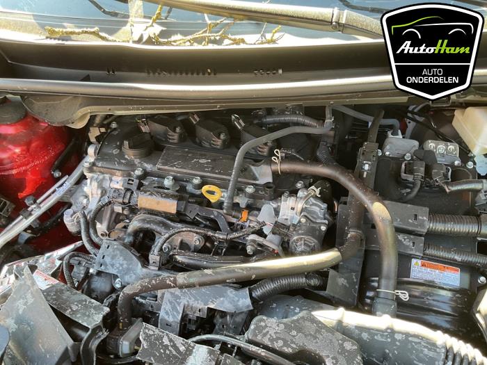 Toyota Yaris IV 1.5 12V Hybrid 115 Sloopvoertuig (2023, Rood)