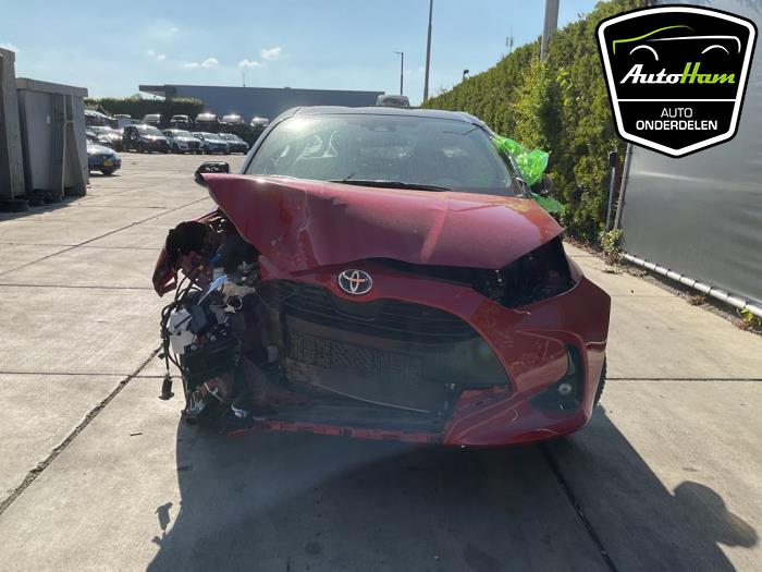 Toyota Yaris IV 1.5 12V Hybrid 115 Sloopvoertuig (2023, Rood)