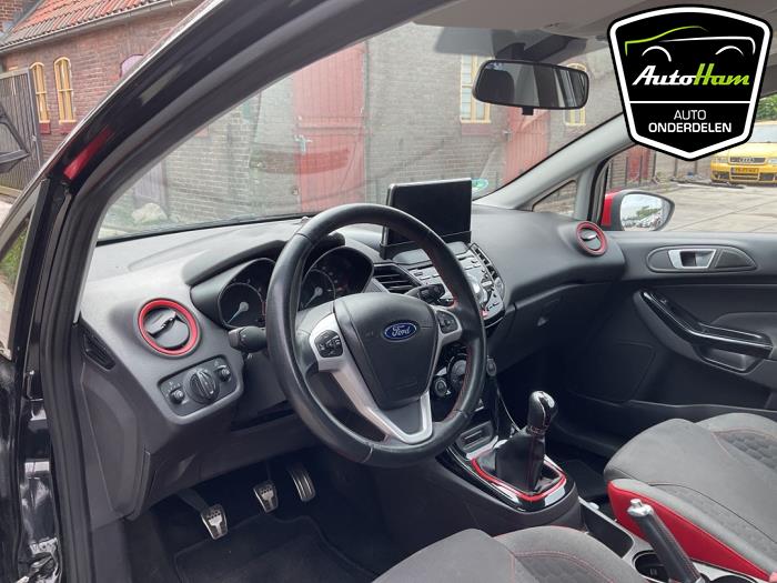 Ford Fiesta 6 1.0 EcoBoost 12V Sport Sloopvoertuig (2015, Zwart, Rood)