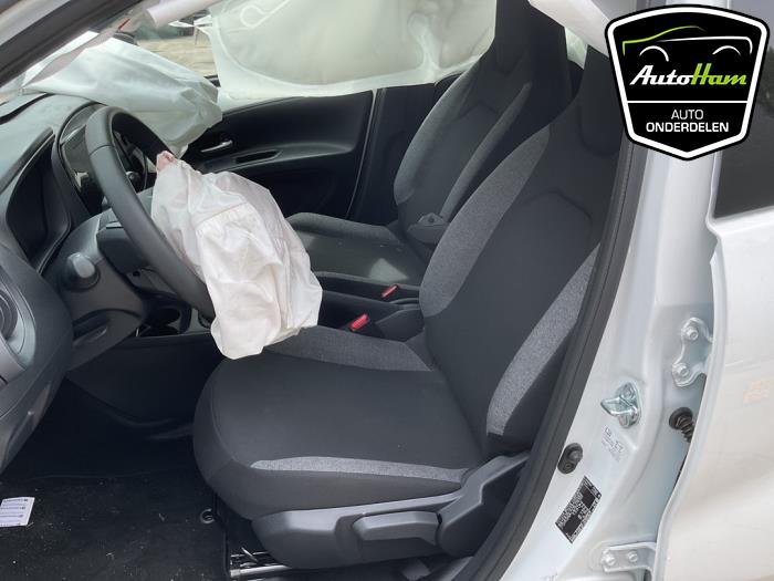 Toyota Aygo X 1.0 12V VVT-i Sloopvoertuig (2025, Wit)