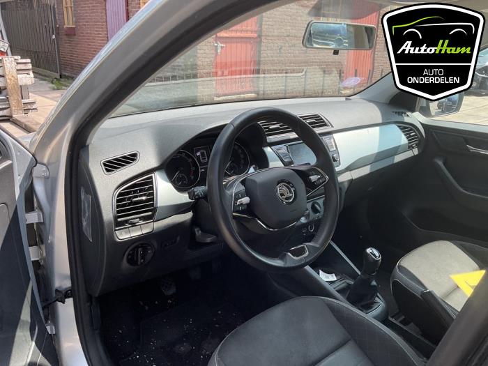 Skoda Fabia III Combi 1.0 TSI 12V Sloopvoertuig (2021, Grijs)