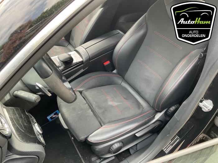 Mercedes CLA 1.3 CLA-200 Turbo 16V Sloopvoertuig (2020, Zwart)