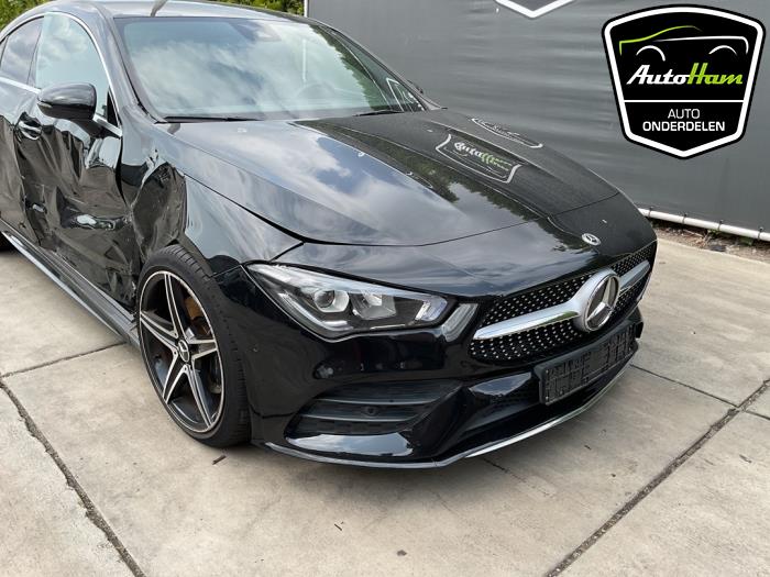 Mercedes CLA 1.3 CLA-200 Turbo 16V Sloopvoertuig (2020, Zwart)