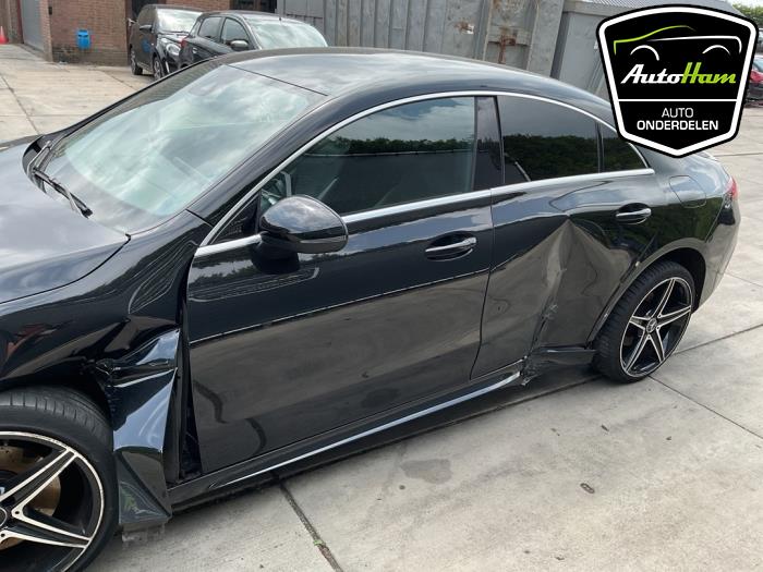 Mercedes CLA 1.3 CLA-200 Turbo 16V Sloopvoertuig (2020, Zwart)