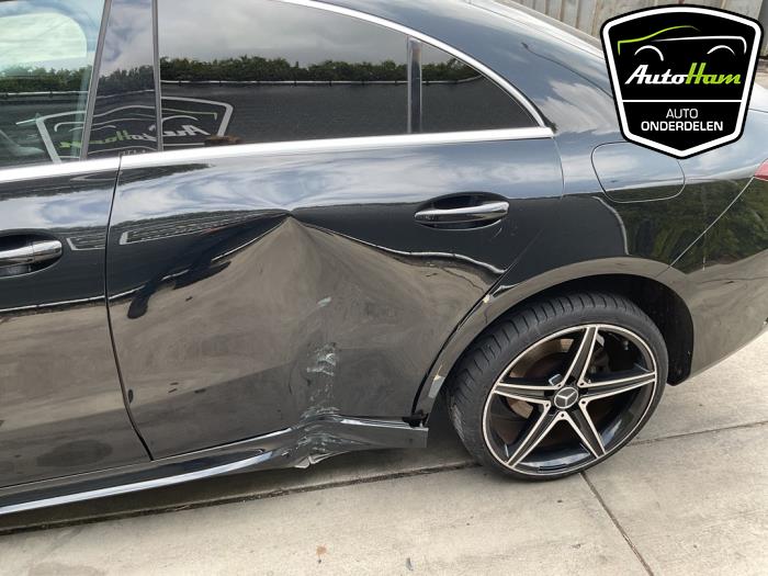 Mercedes CLA 1.3 CLA-200 Turbo 16V Sloopvoertuig (2020, Zwart)