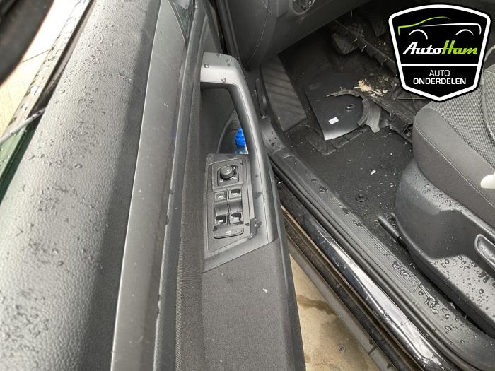 Volkswagen T-Roc I 1.5 TSI 16V Sloopvoertuig (2024, Zwart)