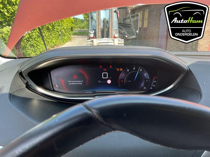 Peugeot 3008 II 1.2 12V e-THP PureTech 130 Sloopvoertuig (2018, Bruin)