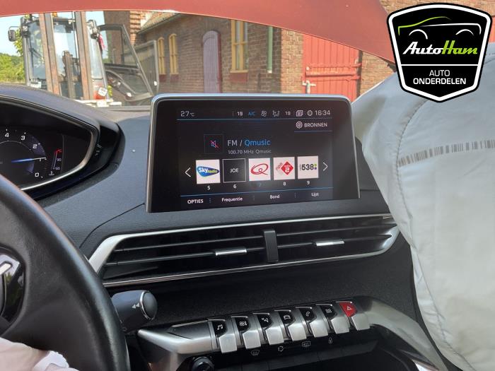 Peugeot 3008 II 1.2 12V e-THP PureTech 130 Sloopvoertuig (2018, Bruin)