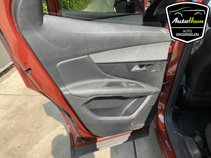 Peugeot 3008 II 1.2 12V e-THP PureTech 130 Sloopvoertuig (2018, Bruin)