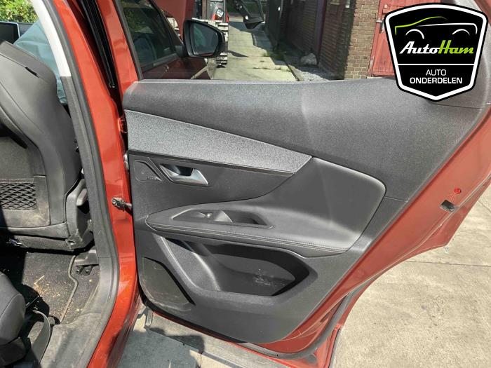 Peugeot 3008 II 1.2 12V e-THP PureTech 130 Sloopvoertuig (2018, Bruin)