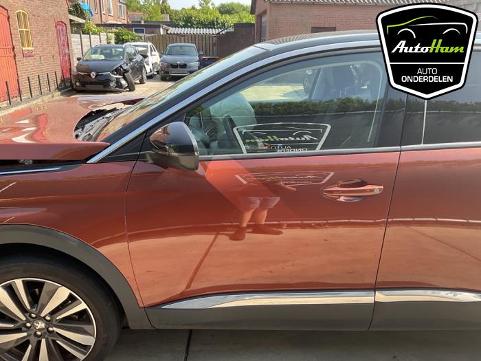 Peugeot 3008 II 1.2 12V e-THP PureTech 130 Sloopvoertuig (2018, Bruin)