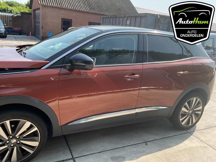 Peugeot 3008 II 1.2 12V e-THP PureTech 130 Sloopvoertuig (2018, Bruin)