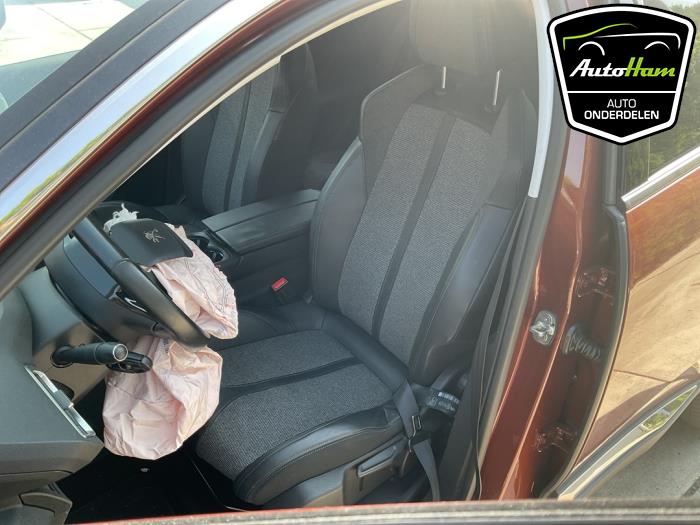 Peugeot 3008 II 1.2 12V e-THP PureTech 130 Sloopvoertuig (2018, Bruin)