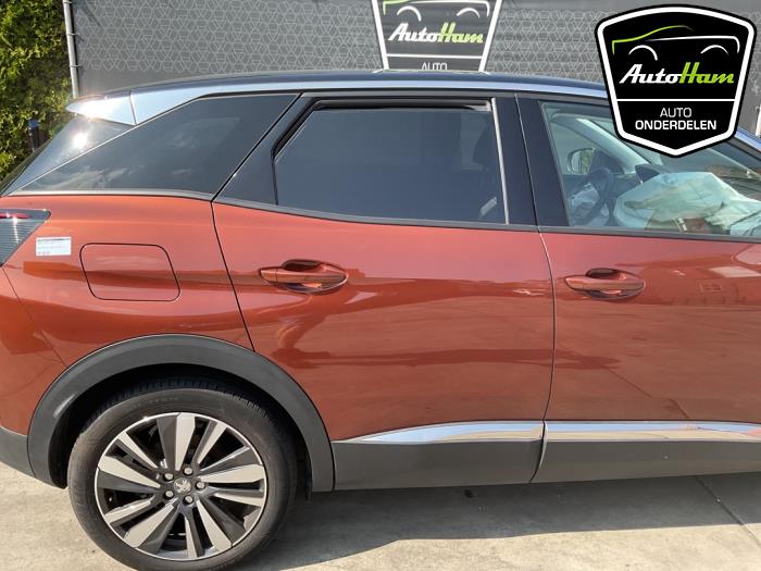 Peugeot 3008 II 1.2 12V e-THP PureTech 130 Sloopvoertuig (2018, Bruin)